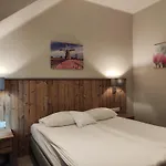 Nowa Holandia Hotel 3*