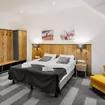 Nowa Holandia Hotel