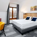 Hotel Nowa Holandia 3*