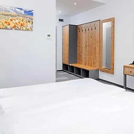 Nowa Holandia Otel