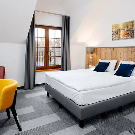 Hotel Nowa Holandia 3*