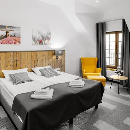 Nowa Holandia Hotel